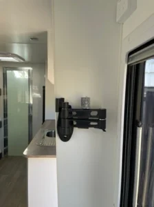 e7c4ad 0a5df1f44c144a50a920eb7c13a1bac4mv2