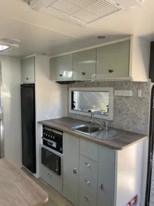 e7c4ad 29e79c33b14d47b89f69fb1a5dff7693mv2