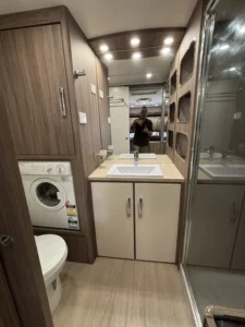 2015 Jayco Silverline | Ensuite | Find My Van | Caravan Broker | Caravan Sale Australia jpeg