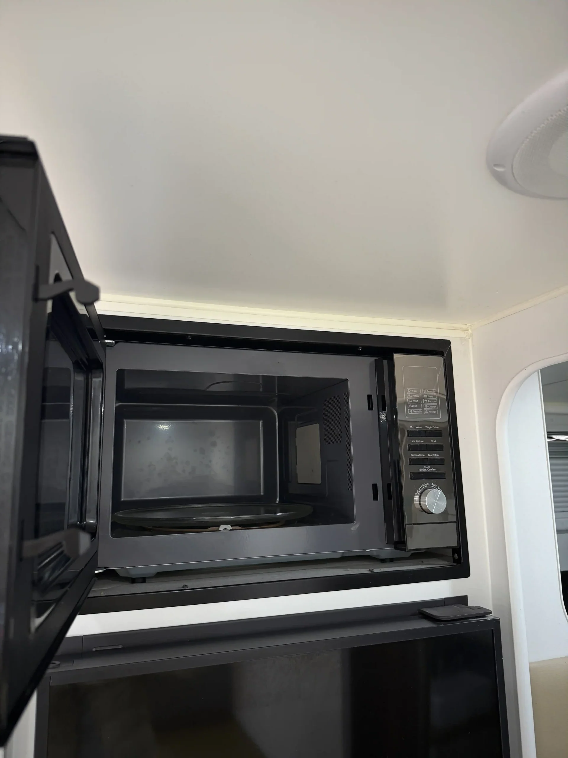 2022 Ocean Breeze Family Falcon | Microwave 2 | Find My Van | Caravan Broker | Caravan Sale Australia