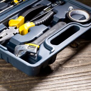 Caravan Broker Tips Small Tools, Big Road Trip Relief