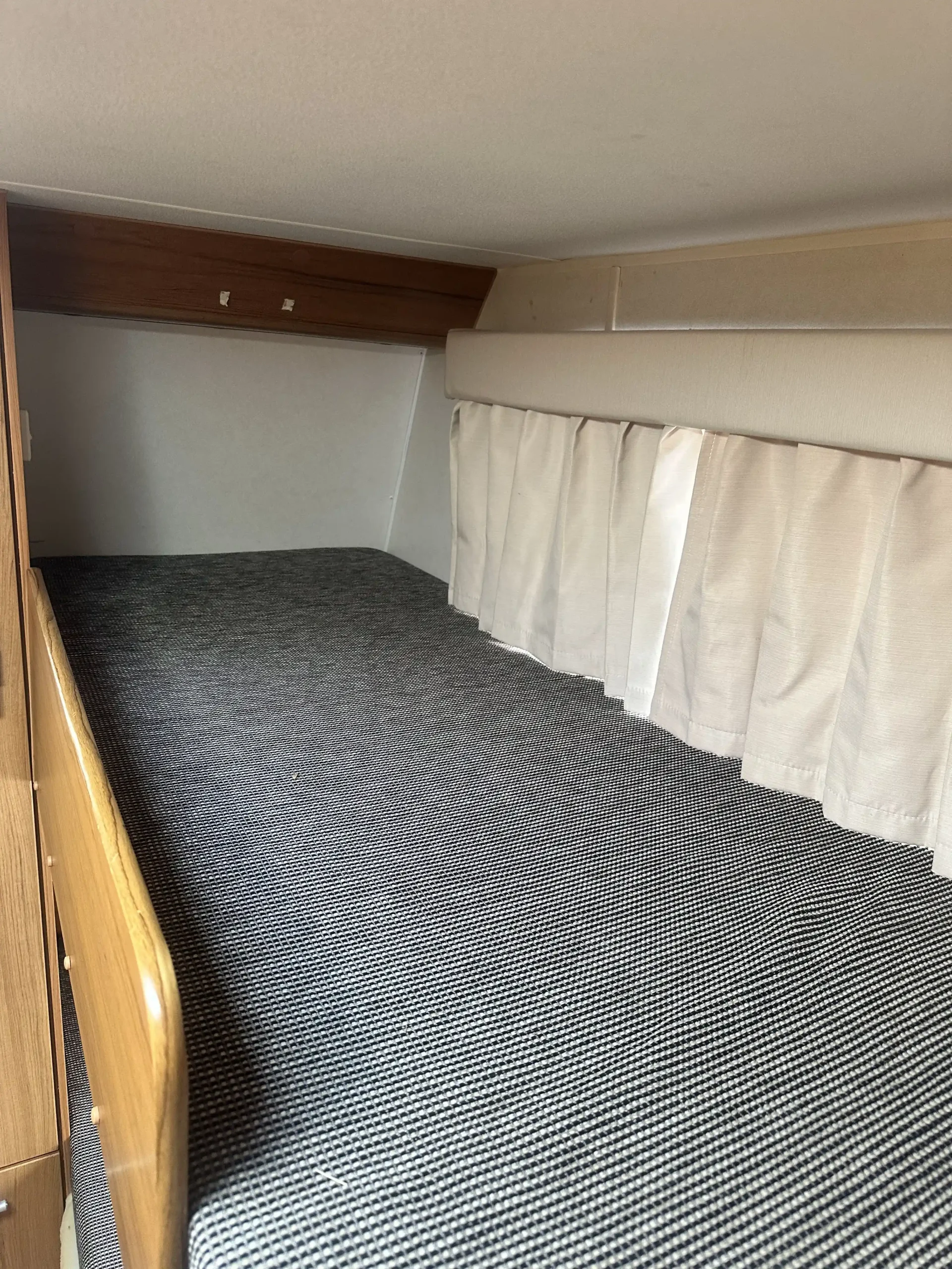 2010 Jayco Sterling | Bunk Beds | Find My Van | Caravan Broker | Caravan Sale NT Australia