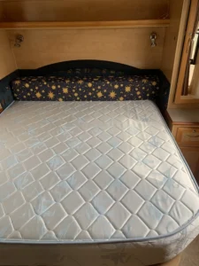 2006 Supreme Territory | Bed 2 | Find My Van | Caravan Broker | Caravan Sale VIC Australia