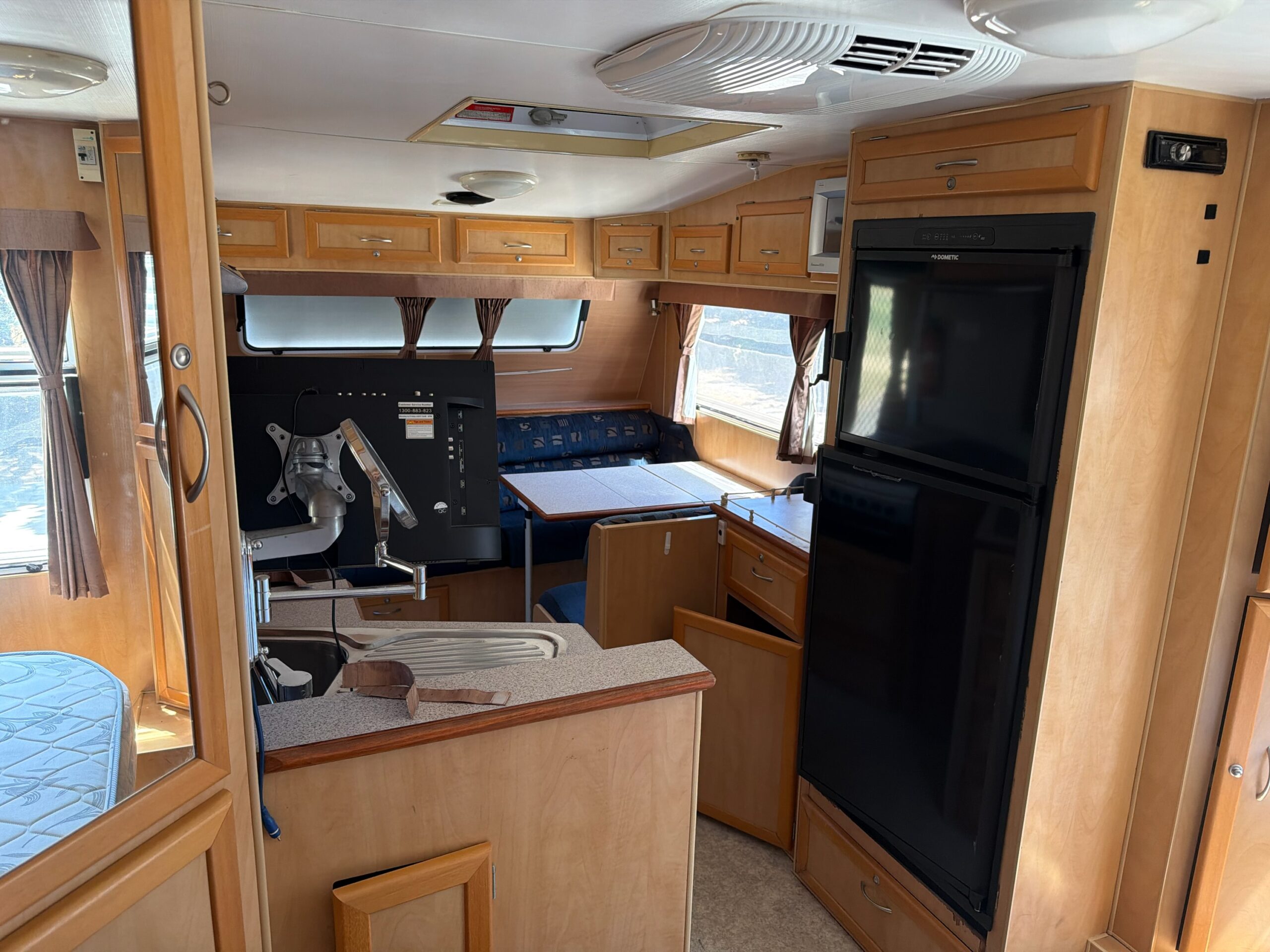 2006 Supreme Territory | Long View 2 | Find My Van | Caravan Broker | Caravan Sale VIC Australia