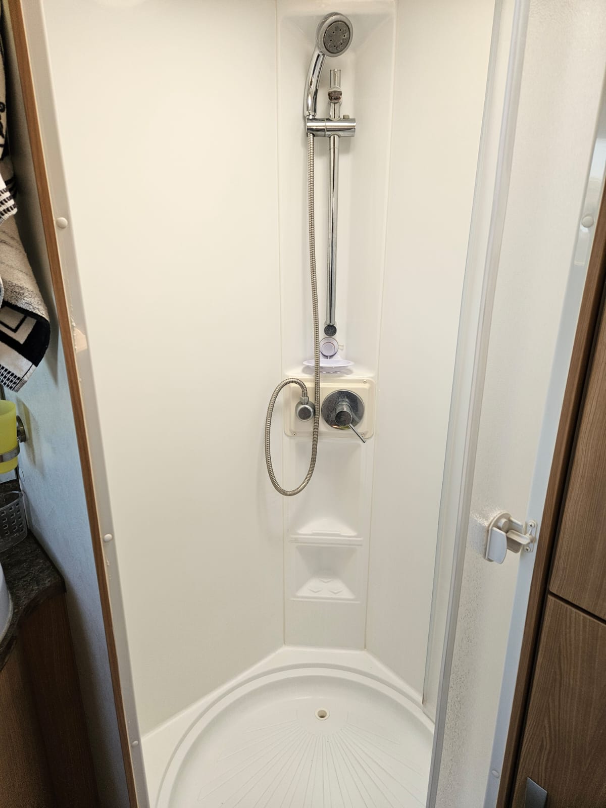 2012 Jayco Sterling | Shower | Find My Van | Caravan Broker | Caravan for Sale in VIC Australia