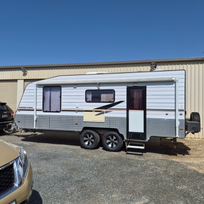 2014 Majestic Sierra Extreme 2 Berths Full off road