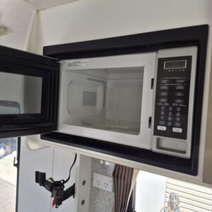 2014 Majestic Sierra Extreme | Microwave | Find My Van | Caravan Broker | Caravan for sale in SA Australia