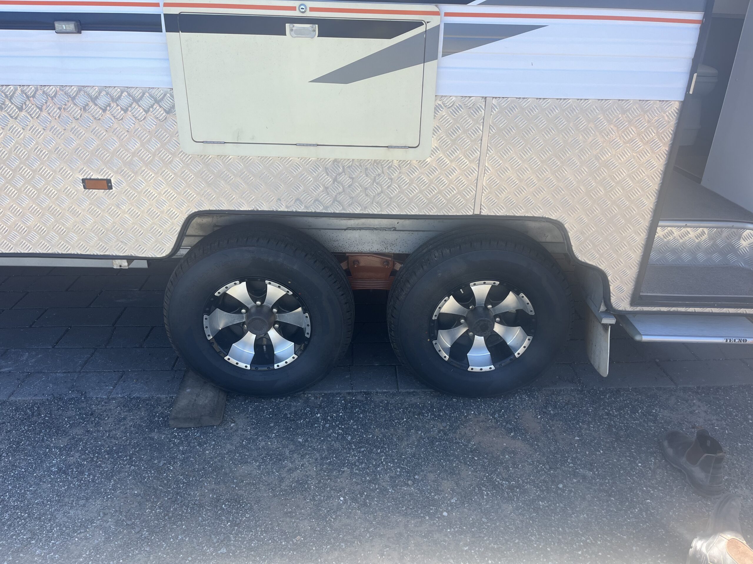 2014 Majestic Sierra Extreme | Tyres | Find My Van | Caravan Broker | Caravan for sale in SA Australia