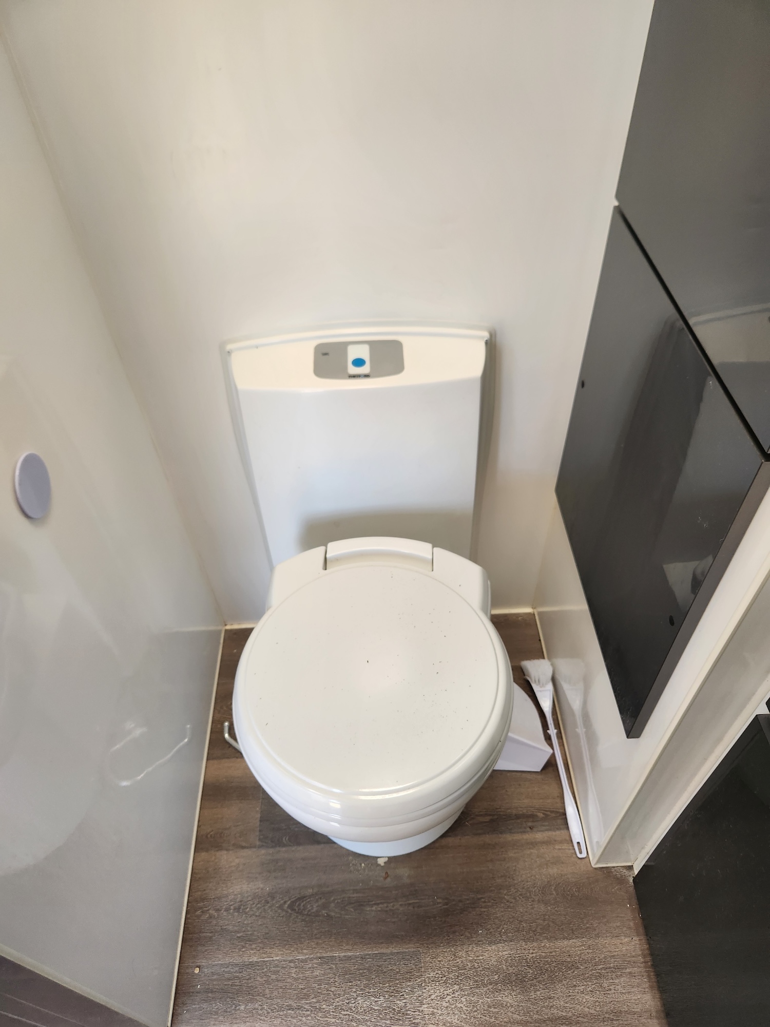 2017 Villa Veronika Toilet Find My Van Caravan Broker Caravan for Sale in VIC Australia