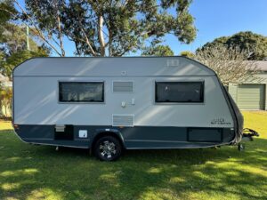 2015 Jurgens Skygazer Find My Van Caravan Broker Caravan for Sale in NSW Australia3